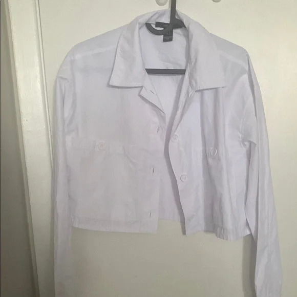 White Button-Up Cropped Jacket - Picture 2 of 3